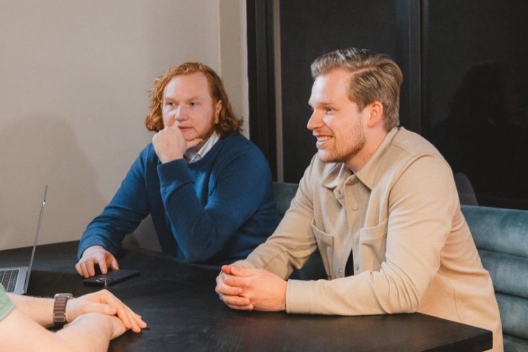 In gesprek aan tafel