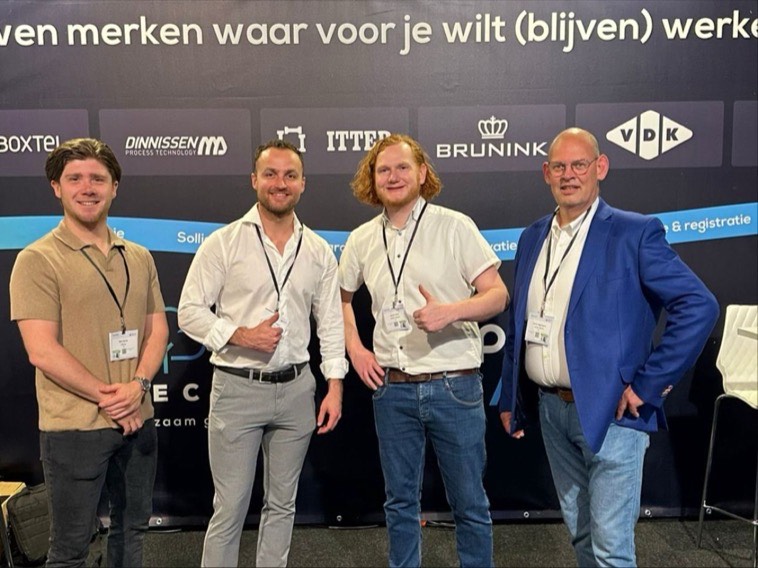 Teamfoto op recruitment-event